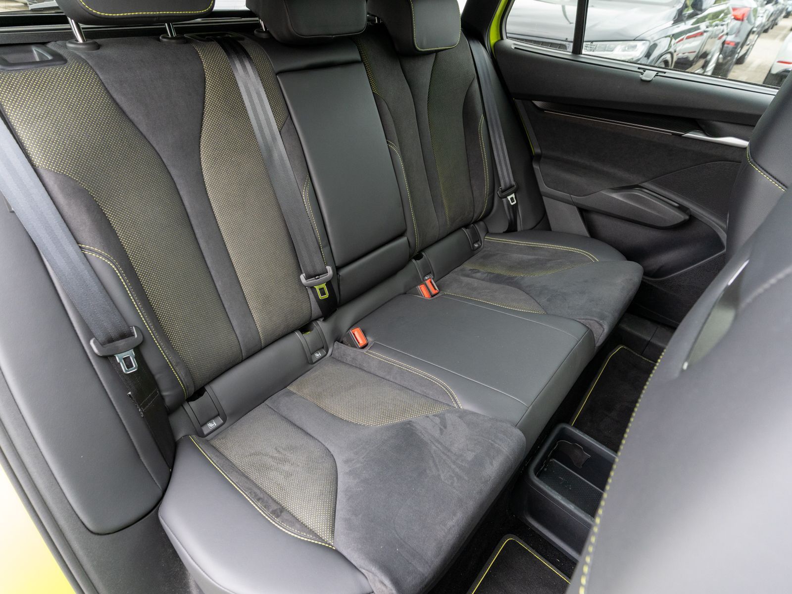 Fahrzeugabbildung SKODA Enyaq RS MATRIX Navi 360° ACC PANO HUD Wäpu AHK