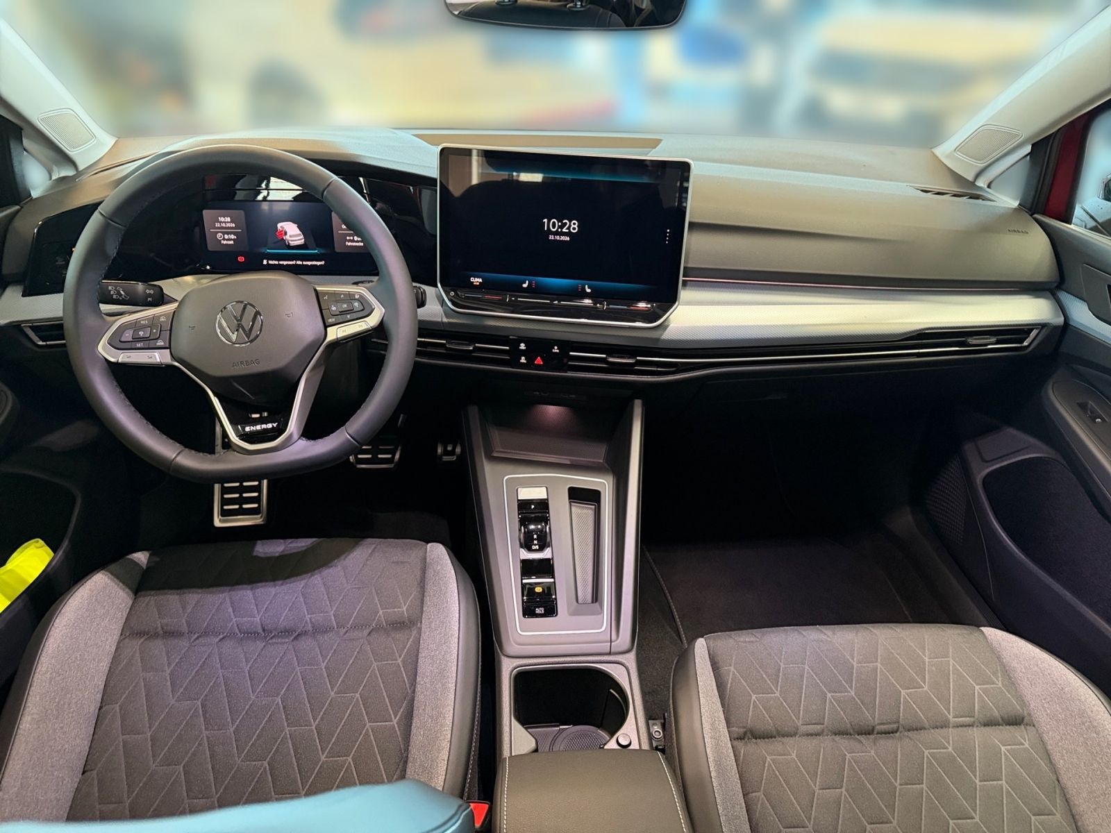 Fahrzeugabbildung Volkswagen Golf ENERGY 1.5 eTSI DSG LED Digital-Cockpit