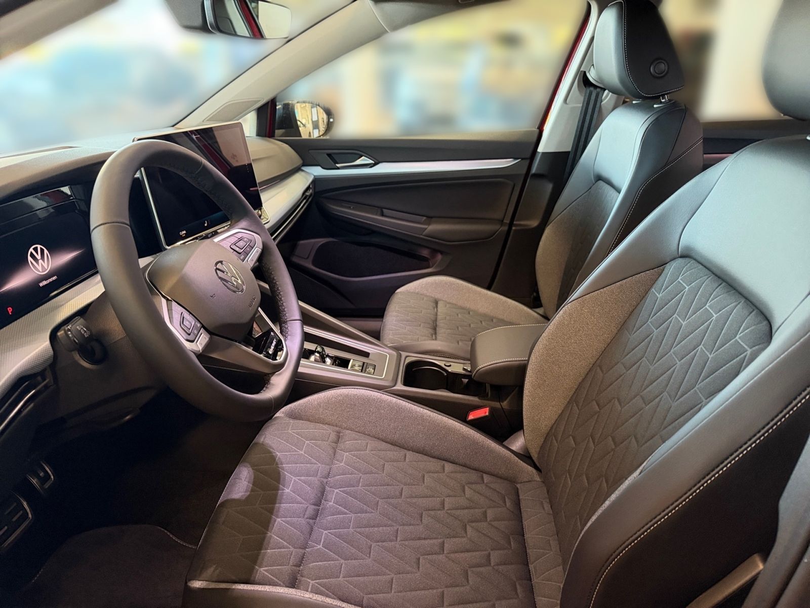 Fahrzeugabbildung Volkswagen Golf ENERGY 1.5 eTSI DSG LED Digital-Cockpit
