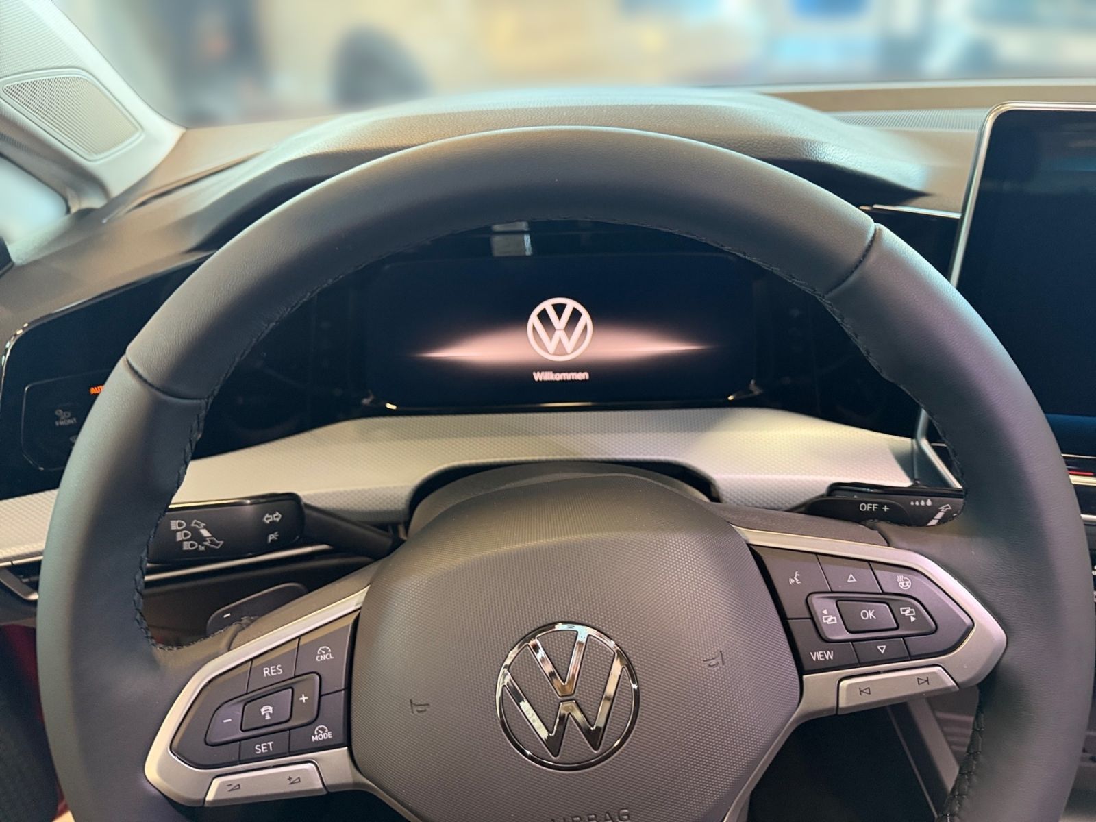 Fahrzeugabbildung Volkswagen Golf ENERGY 1.5 eTSI DSG LED Digital-Cockpit