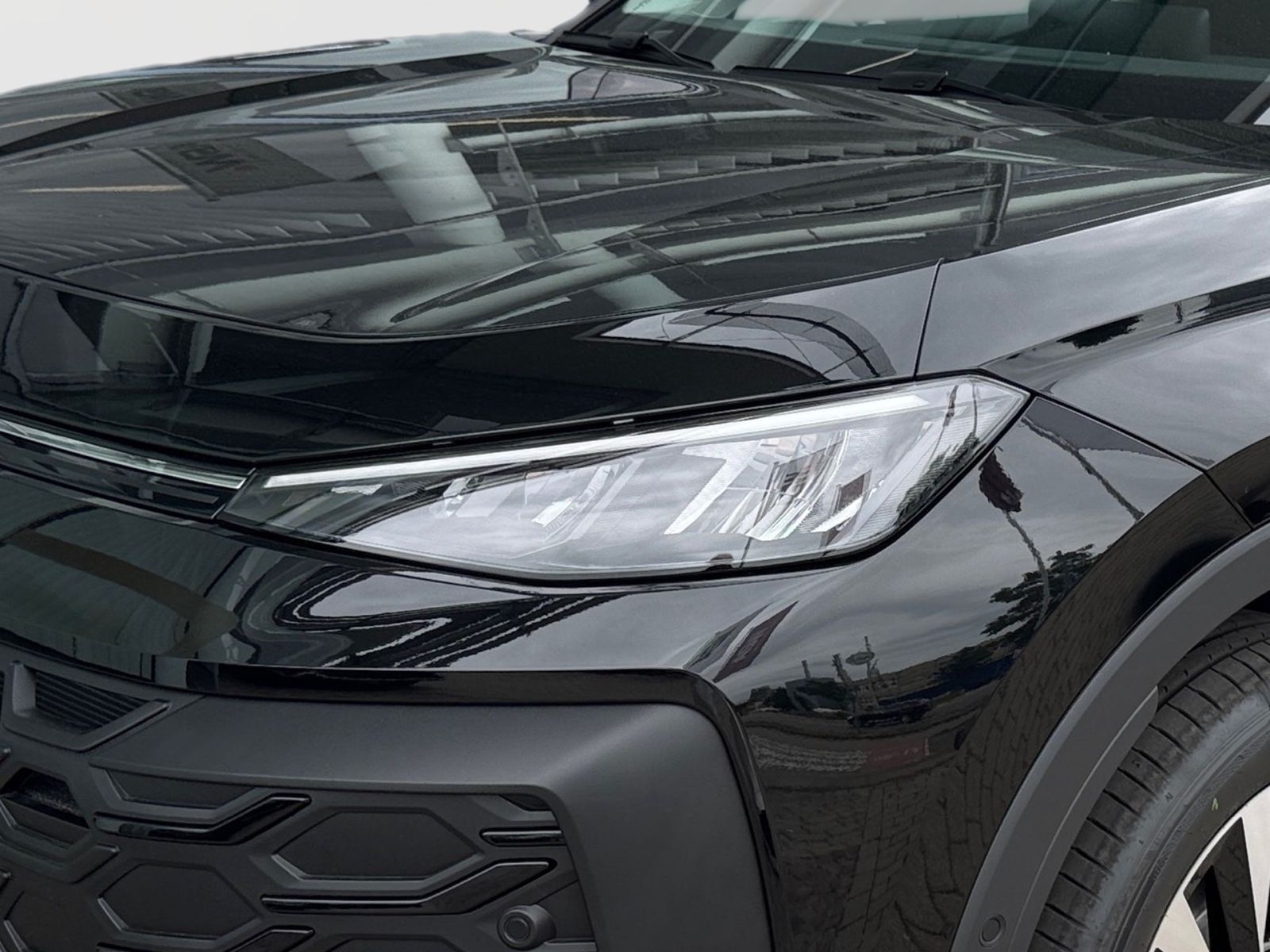 Fahrzeugabbildung Volkswagen T-Roc 1.5 eTSI Life AHK ACC LED Rückfahr-Kamera