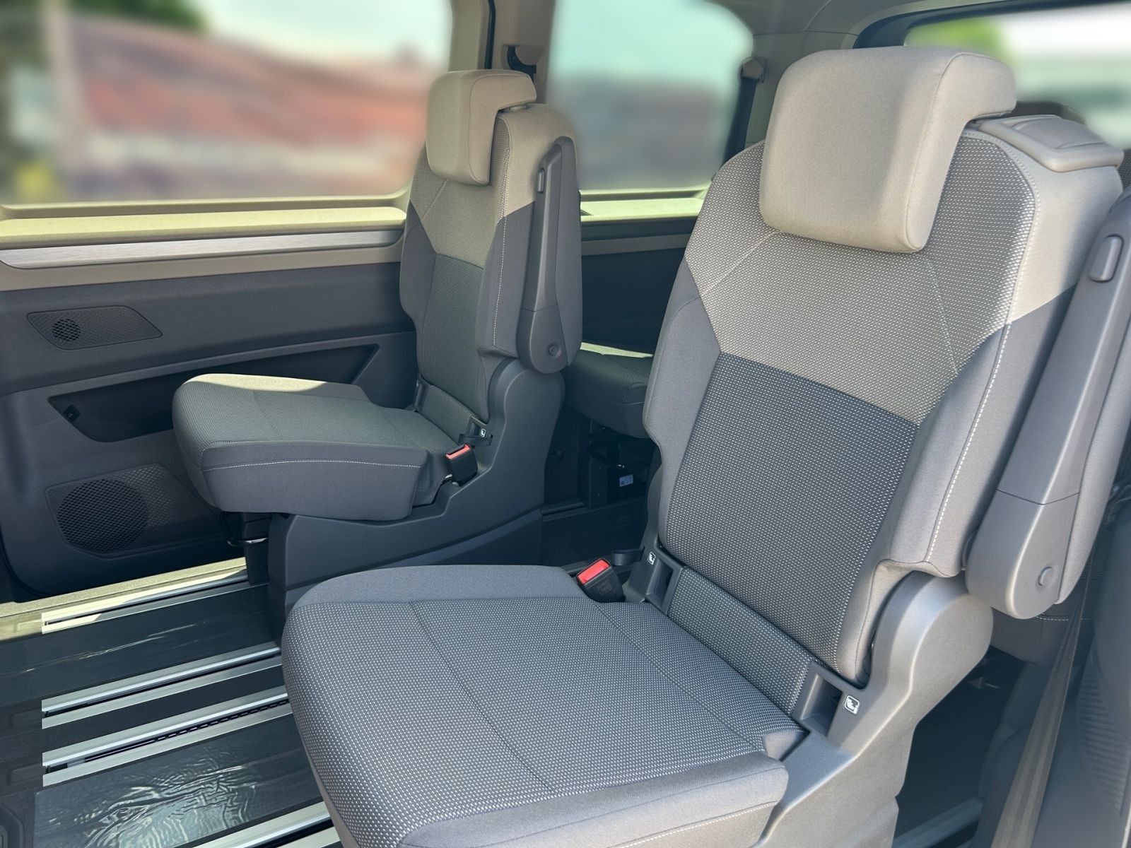 Fahrzeugabbildung Volkswagen Multivan ENERGY 1.5 eHybrid 4MOT. AHK LED-Matrix
