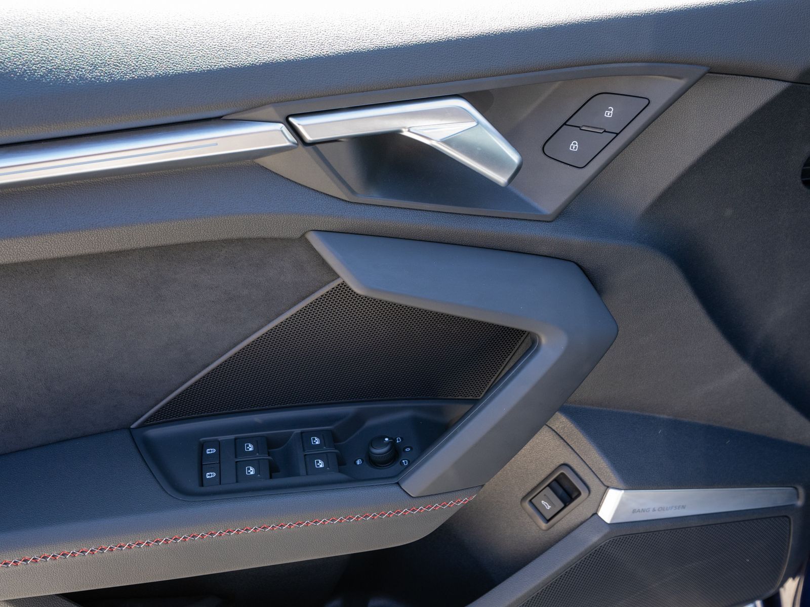 Fahrzeugabbildung Audi A3 Sportback S line 30TDI NAVI MATRIX HUD RFK VC