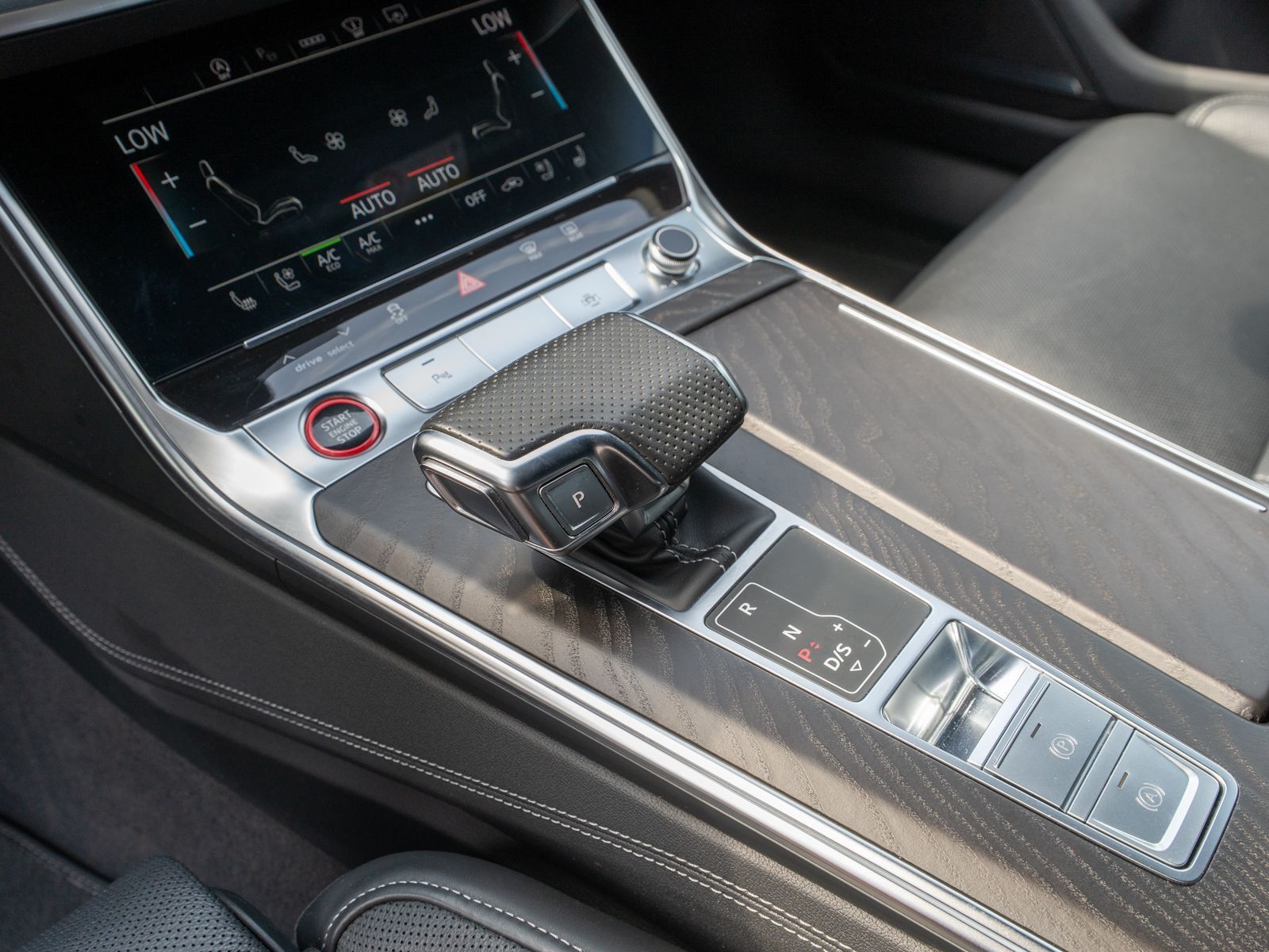 Fahrzeugabbildung Audi S6 Avant 3.0TDI quattro tiptronic PANO LEDER B&O