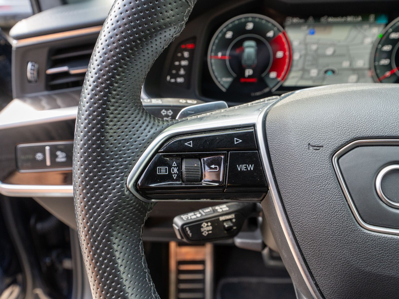 Fahrzeugabbildung Audi S6 Avant 3.0TDI quattro tiptronic PANO LEDER B&O