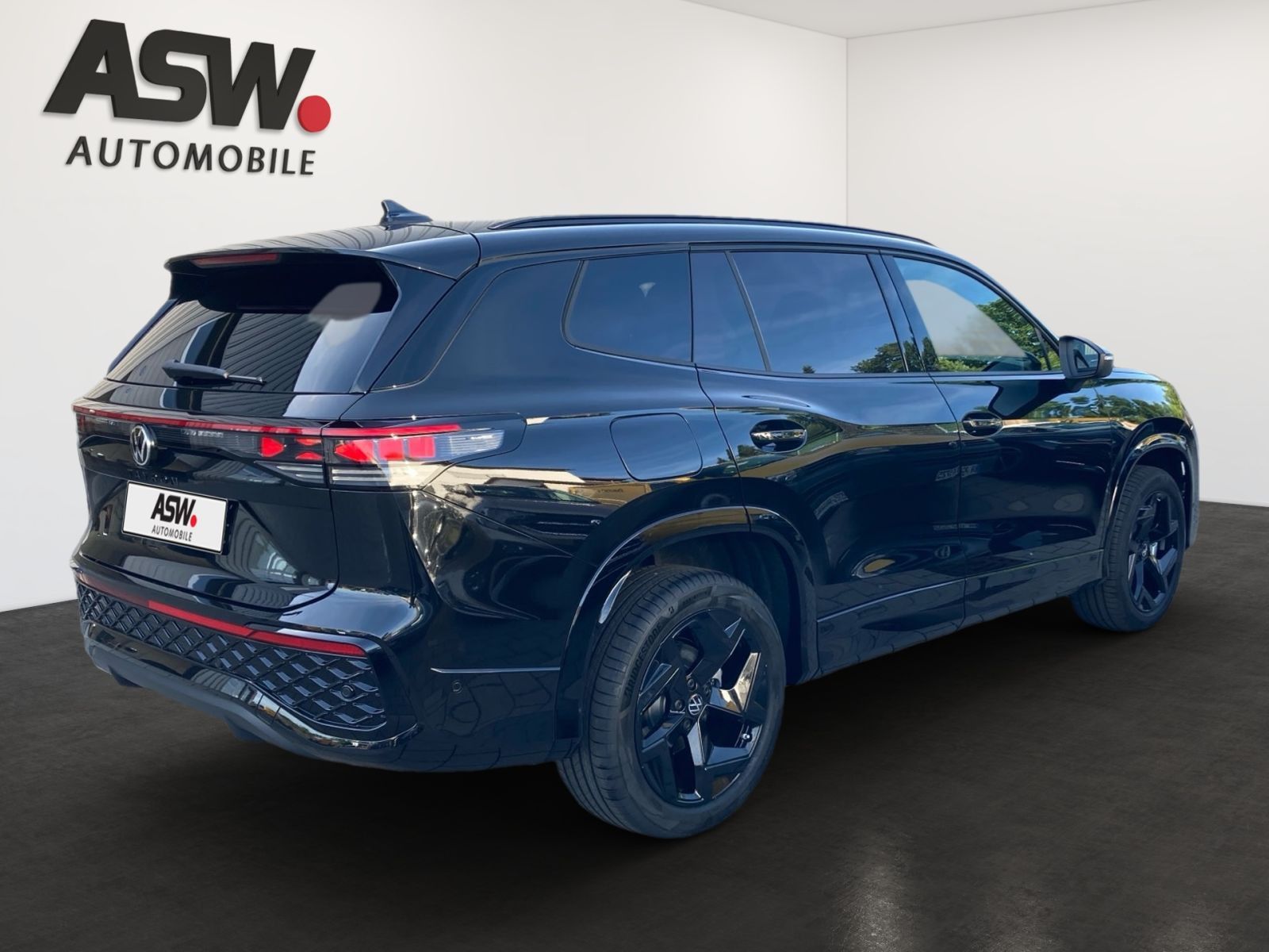 Fahrzeugabbildung Volkswagen Tayron R-Line 2,0 TSI 4MOTION DSG AHK PANO 360°K
