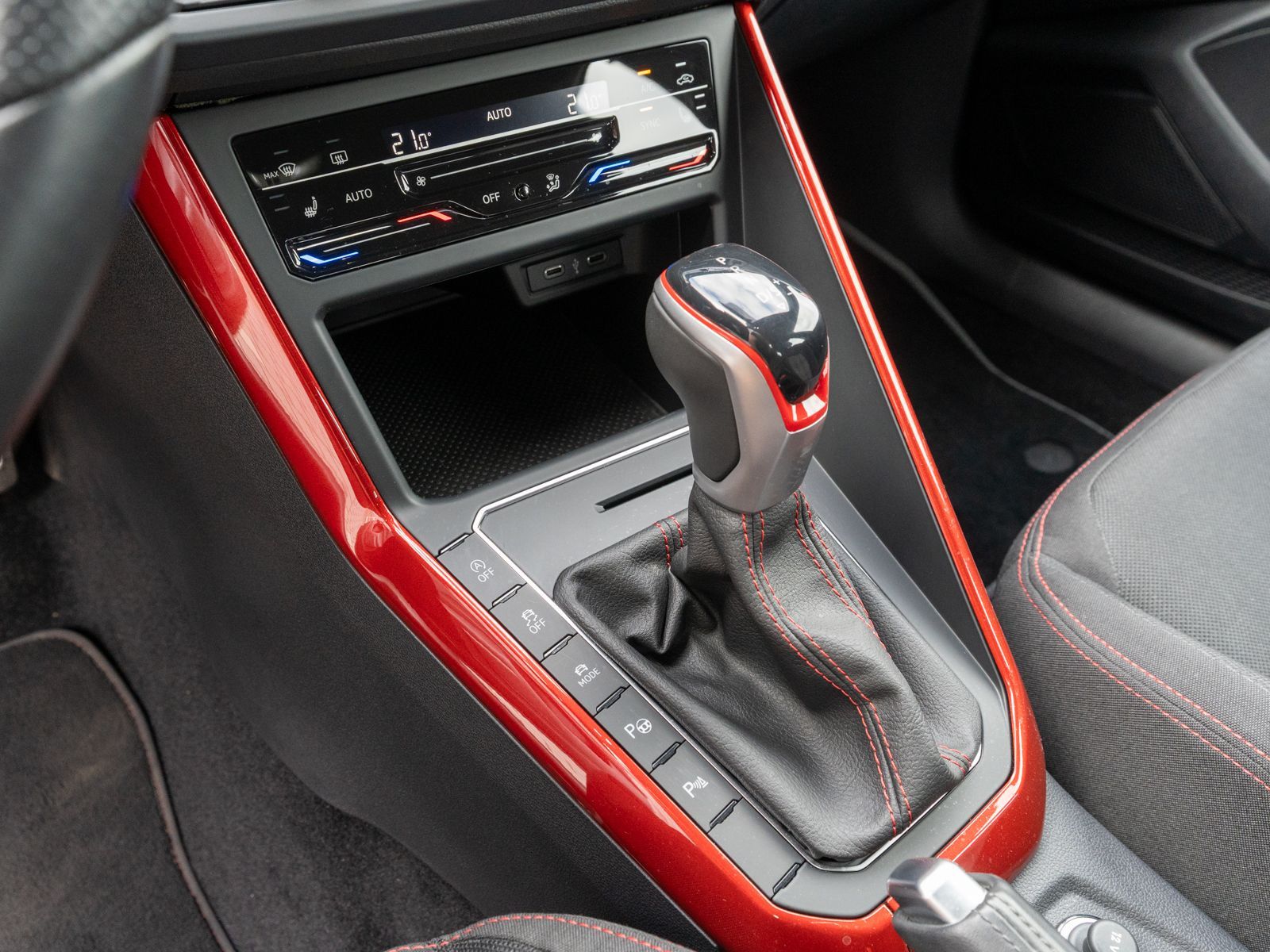 Fahrzeugabbildung Volkswagen Polo GTI 2.0 TSI DSG MATRIX Navi KLIMA SHZ RFK