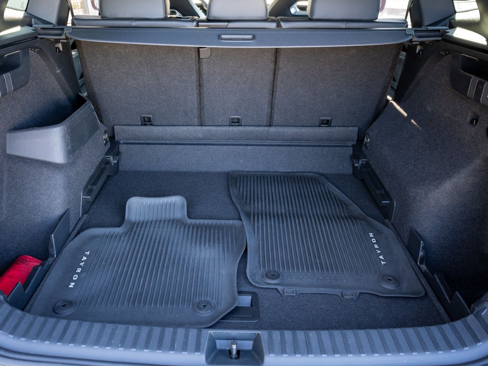 Fahrzeugabbildung Volkswagen Tayron R-Line 2.0 TDI MATRIX Navi 360° ACC AHK
