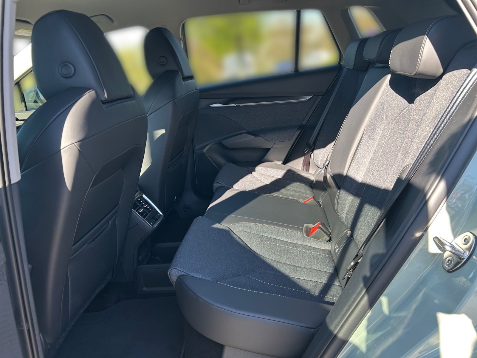 Fahrzeugabbildung SKODA Elroq 60 204PS ACC Kamera PDC KESSY NAVI SHZ