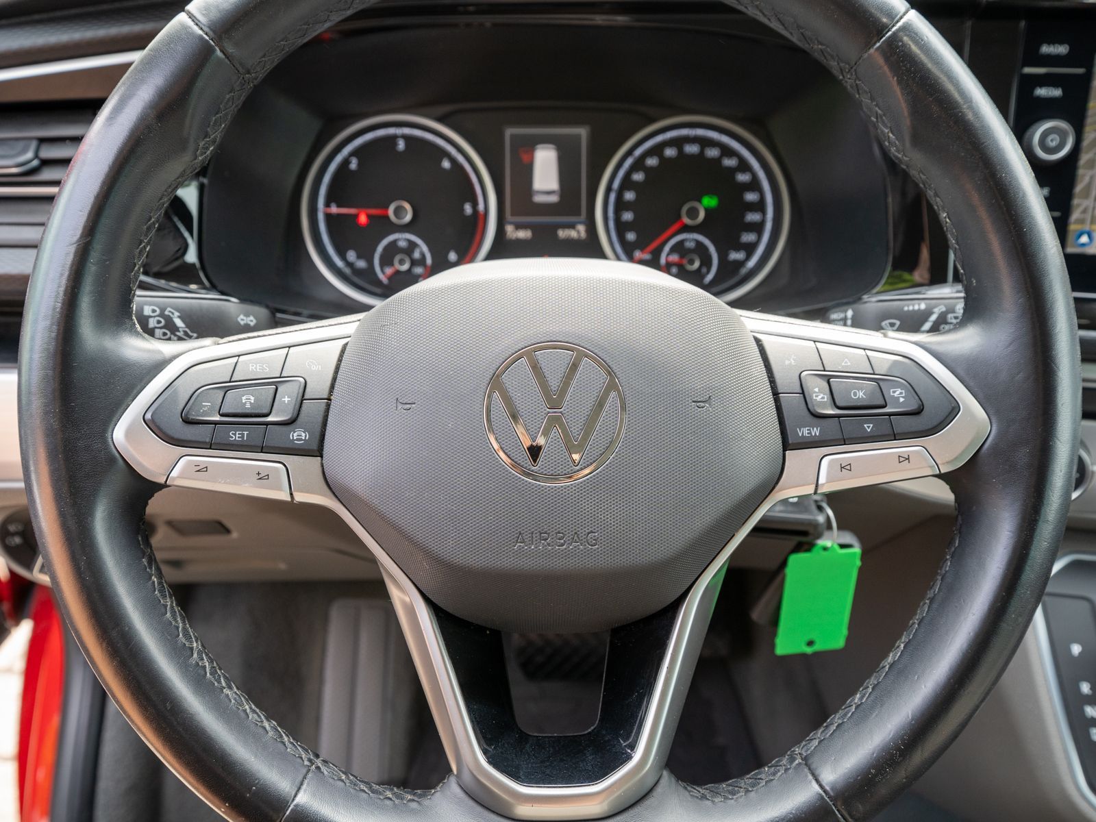 Fahrzeugabbildung Volkswagen T6.1 California Beach 2.0TDI DSG LED Navi ZU HEI