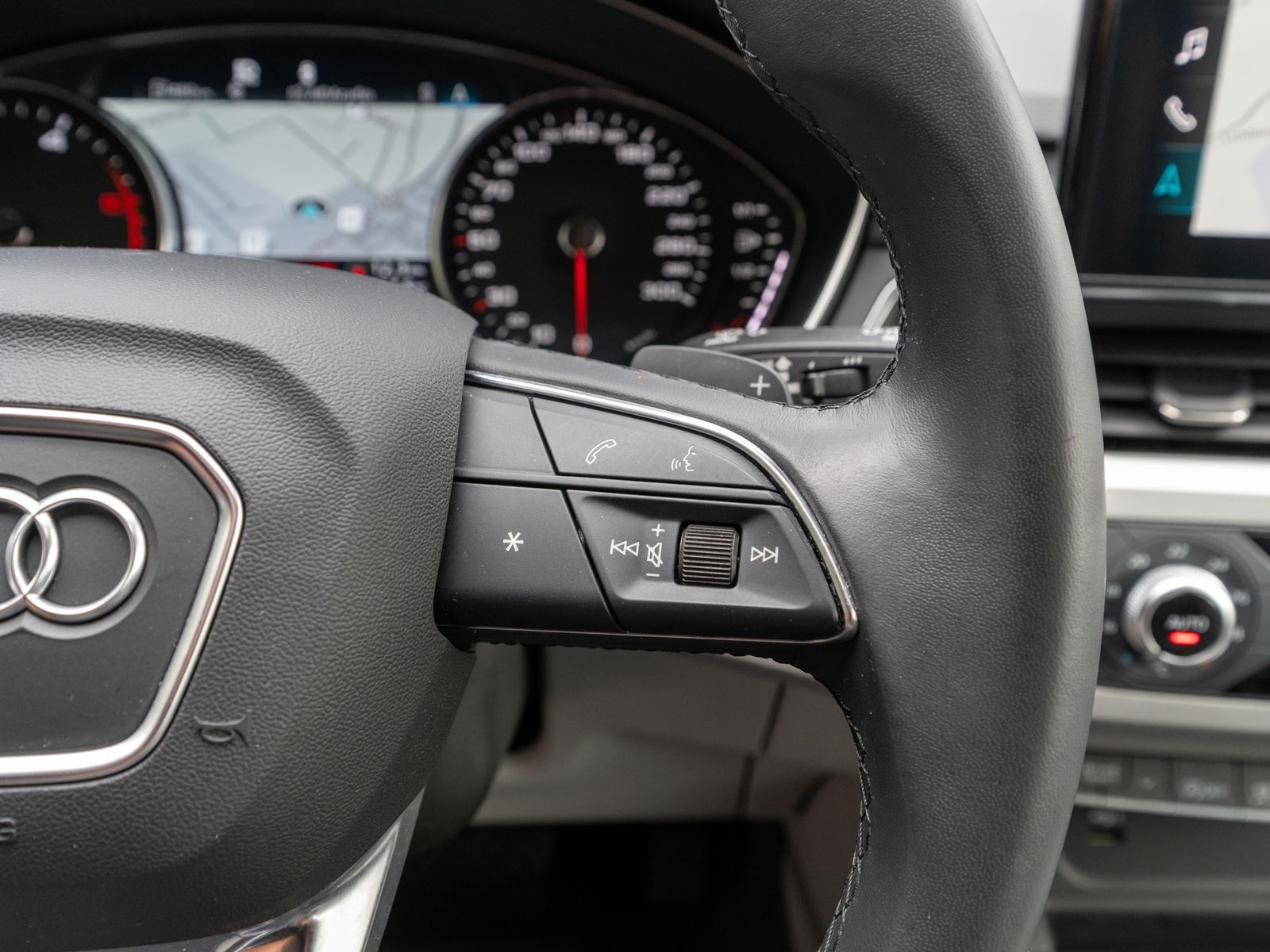 Fahrzeugabbildung Audi A4 Avant 40TDI quattro NAVI MATRIX HUD ACC PDC