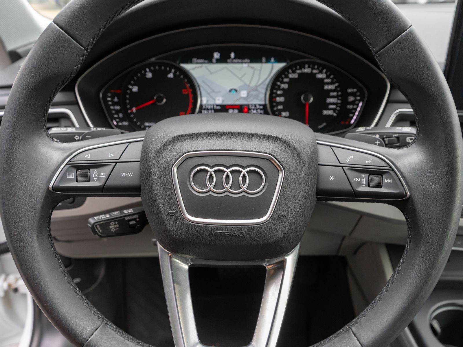 Fahrzeugabbildung Audi A4 Avant 40TDI quattro NAVI MATRIX HUD ACC PDC
