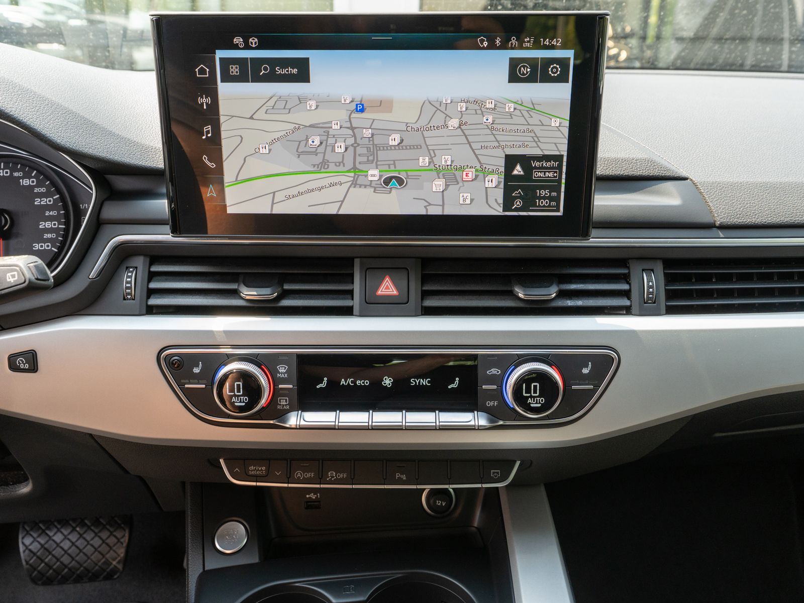 Fahrzeugabbildung Audi A4 Avant 40TDI Stronic LED Navi RFK ACC SHZ AHK