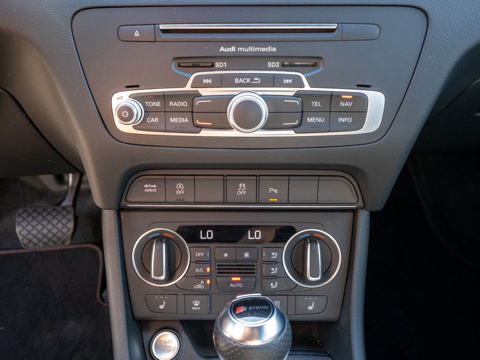 Fahrzeugabbildung Audi Q3 S line 1.4 TFSI cod NAVI LED PDC GRA SHZ