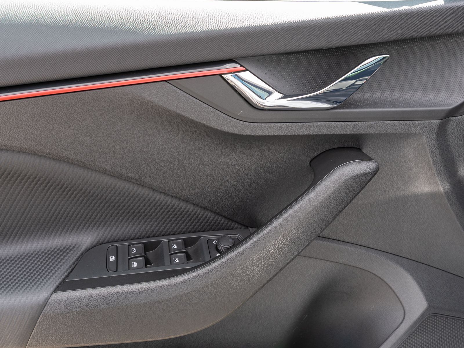 Fahrzeugabbildung SKODA Scala Monte Carlo 1.0 TSI DSG LED Navi RFK PANO