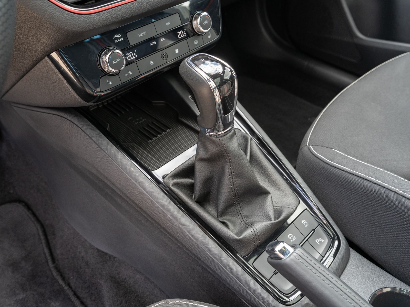 Fahrzeugabbildung SKODA Scala Monte Carlo 1.0 TSI DSG LED Navi RFK PANO