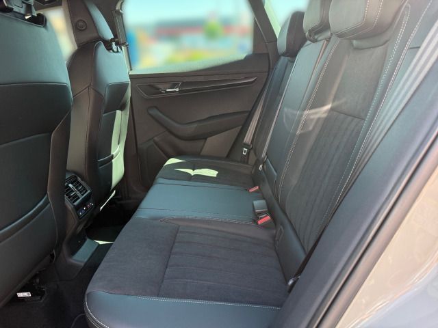 Fahrzeugabbildung SKODA Karoq Sportline 2,0TSI 190PS DSG 4x4 Navi AHK
