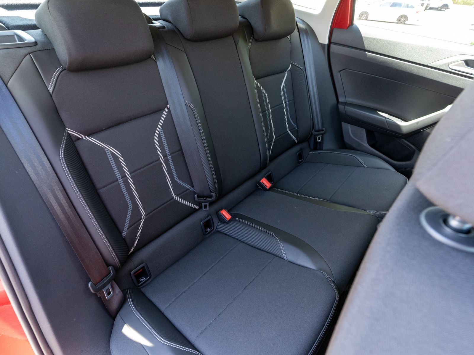 Fahrzeugabbildung Volkswagen Taigo Style 1.5 TSI DSG LED Navi PDC SHZ PANO