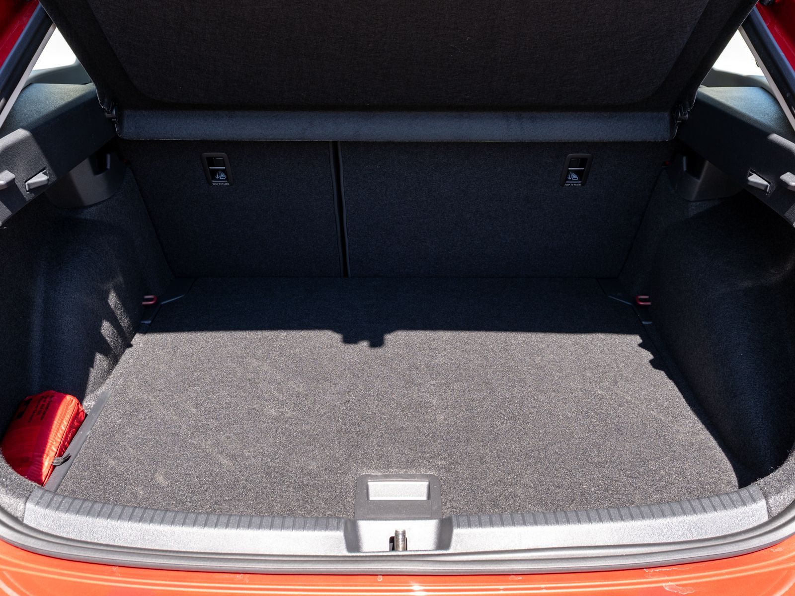 Fahrzeugabbildung Volkswagen Taigo Style 1.5 TSI DSG LED Navi PDC SHZ PANO