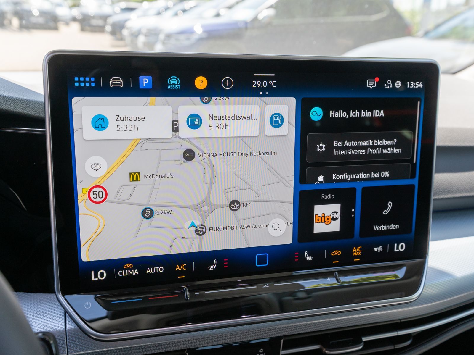 Fahrzeugabbildung Volkswagen Golf Energy 1.5 TSI DSG LED Navi RFK SHZ ACC AHK