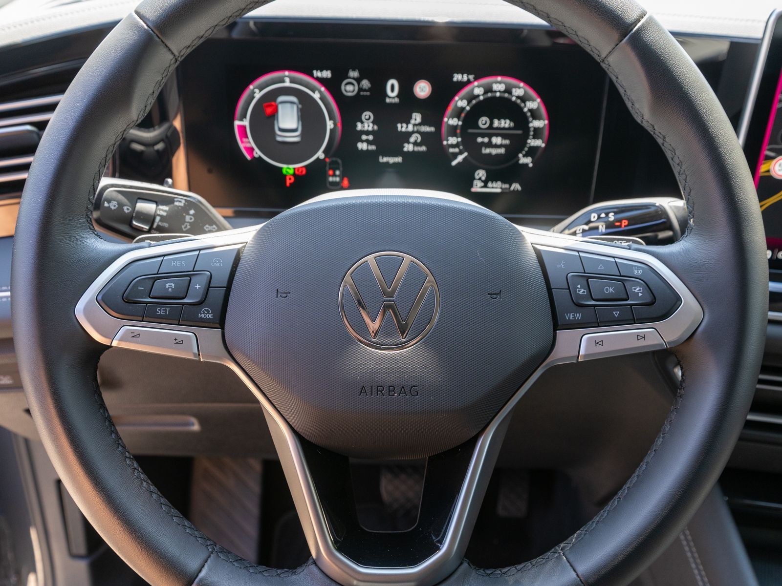 Fahrzeugabbildung Volkswagen Tiguan Elegance 2.0TDI DSG LED Navi 360° HUD AHK