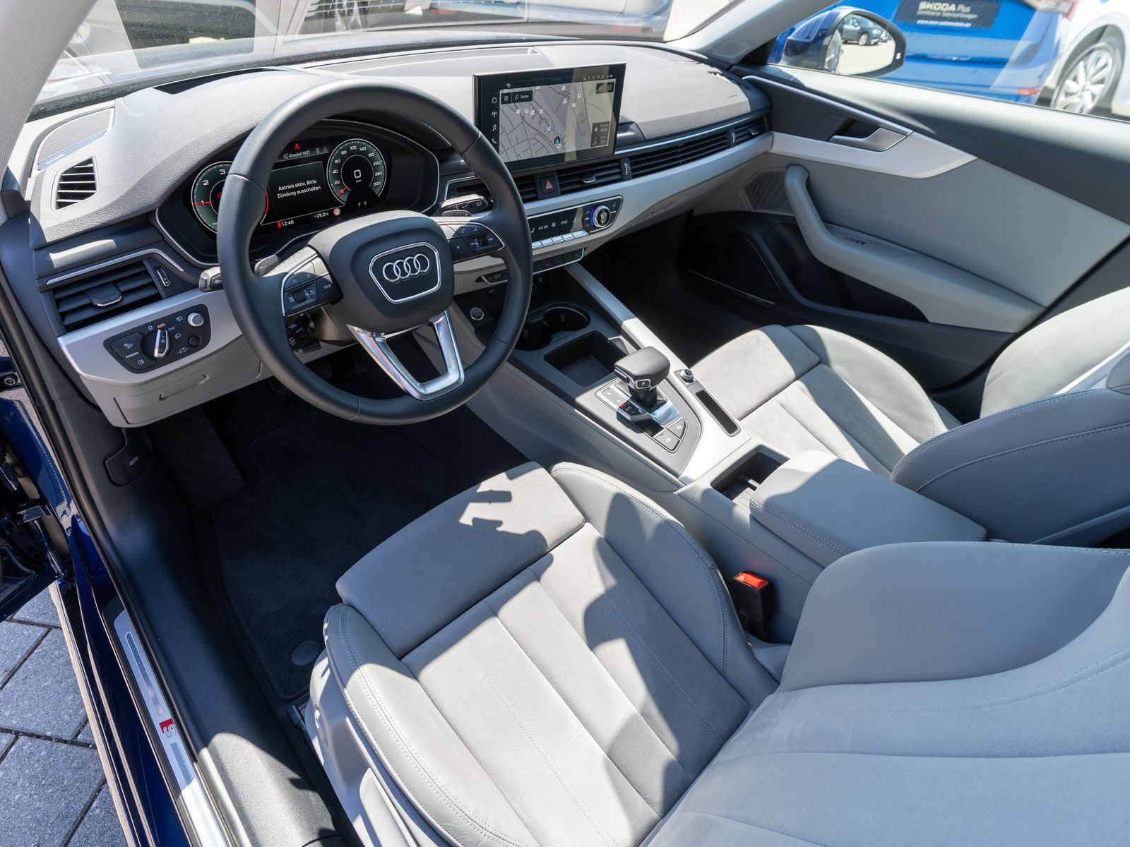 Fahrzeugabbildung Audi A4 Avant S line 40TDI NAVI MATRIX B&O STANDHZ