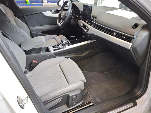 Fahrzeugabbildung Audi A4 Avant S line 40TDI NAVI MATRIX ACC B&O RFK VC