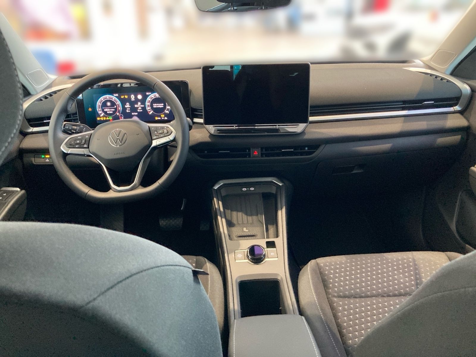 Fahrzeugabbildung Volkswagen T-Roc "ENERGY" 1.5 eTSI DSG AHK ACC KAMERA