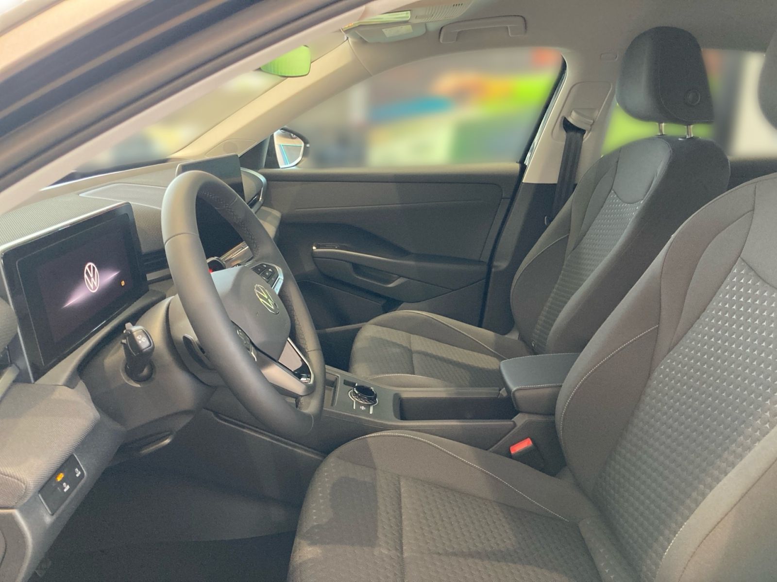 Fahrzeugabbildung Volkswagen T-Roc ENERGY 1.5 l eTSI 150 PS DSG Navi AHK