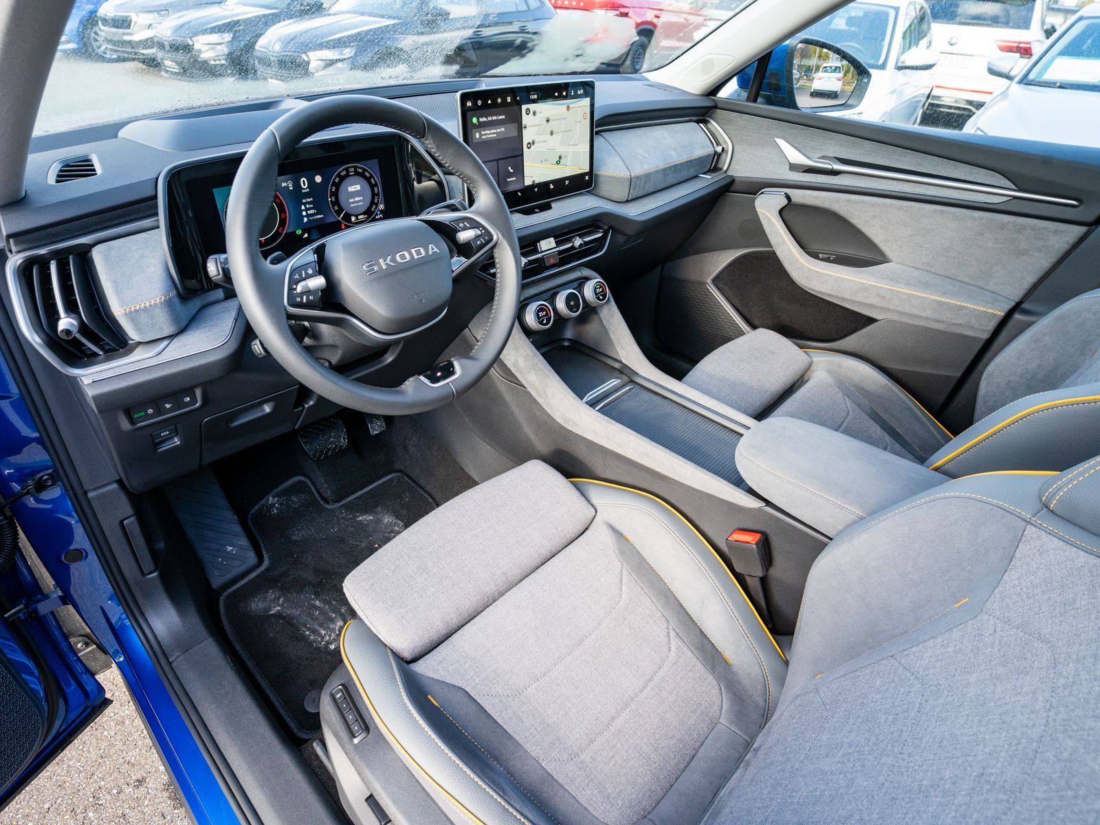 Fahrzeugabbildung SKODA Kodiaq Selection 2.0TDI 4x4 DSG LED NAV AHK PANO