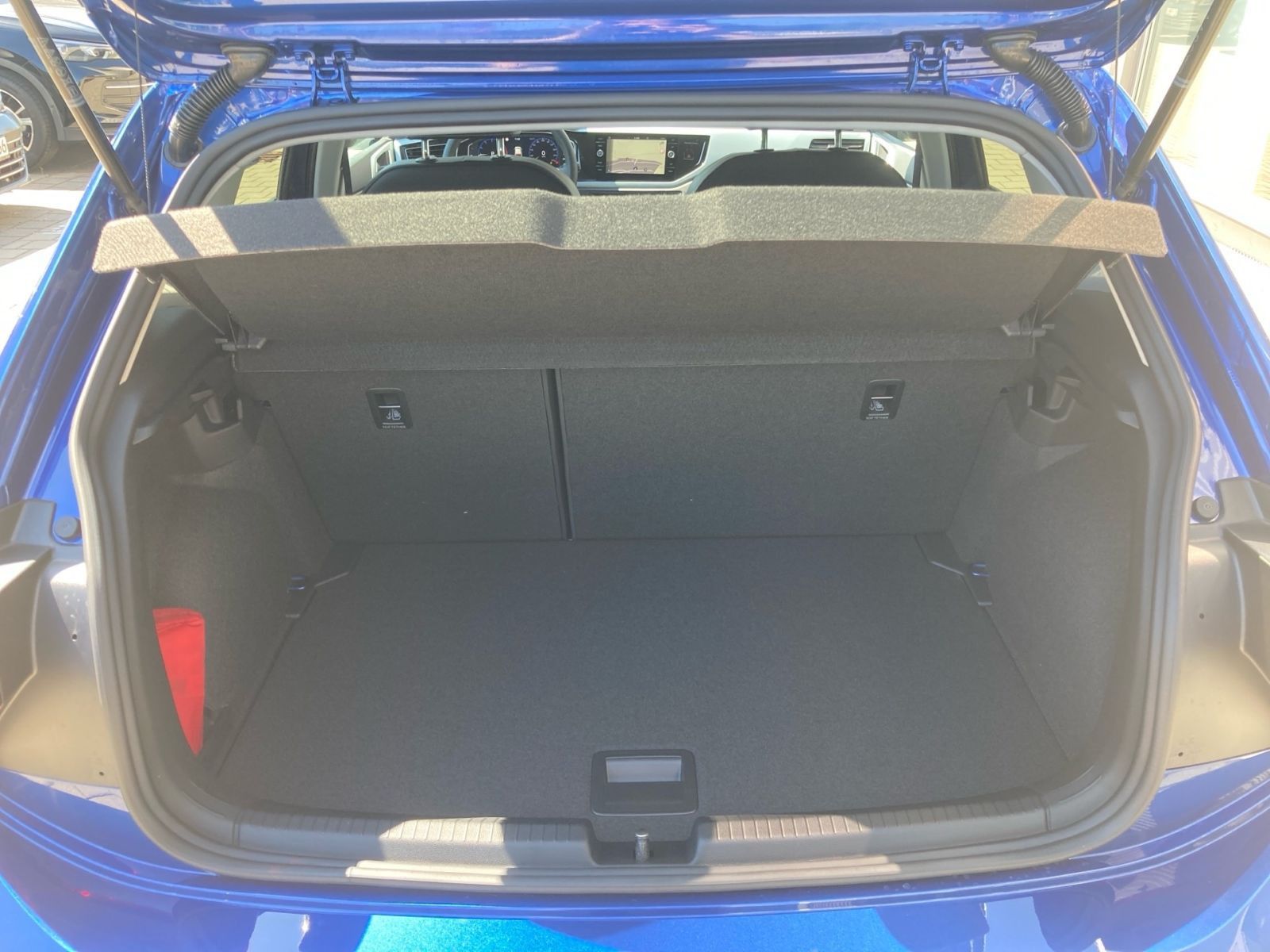 Fahrzeugabbildung Volkswagen Polo ENERGY 1.0 TSI DSG RÜCKFAHR-KAMERA