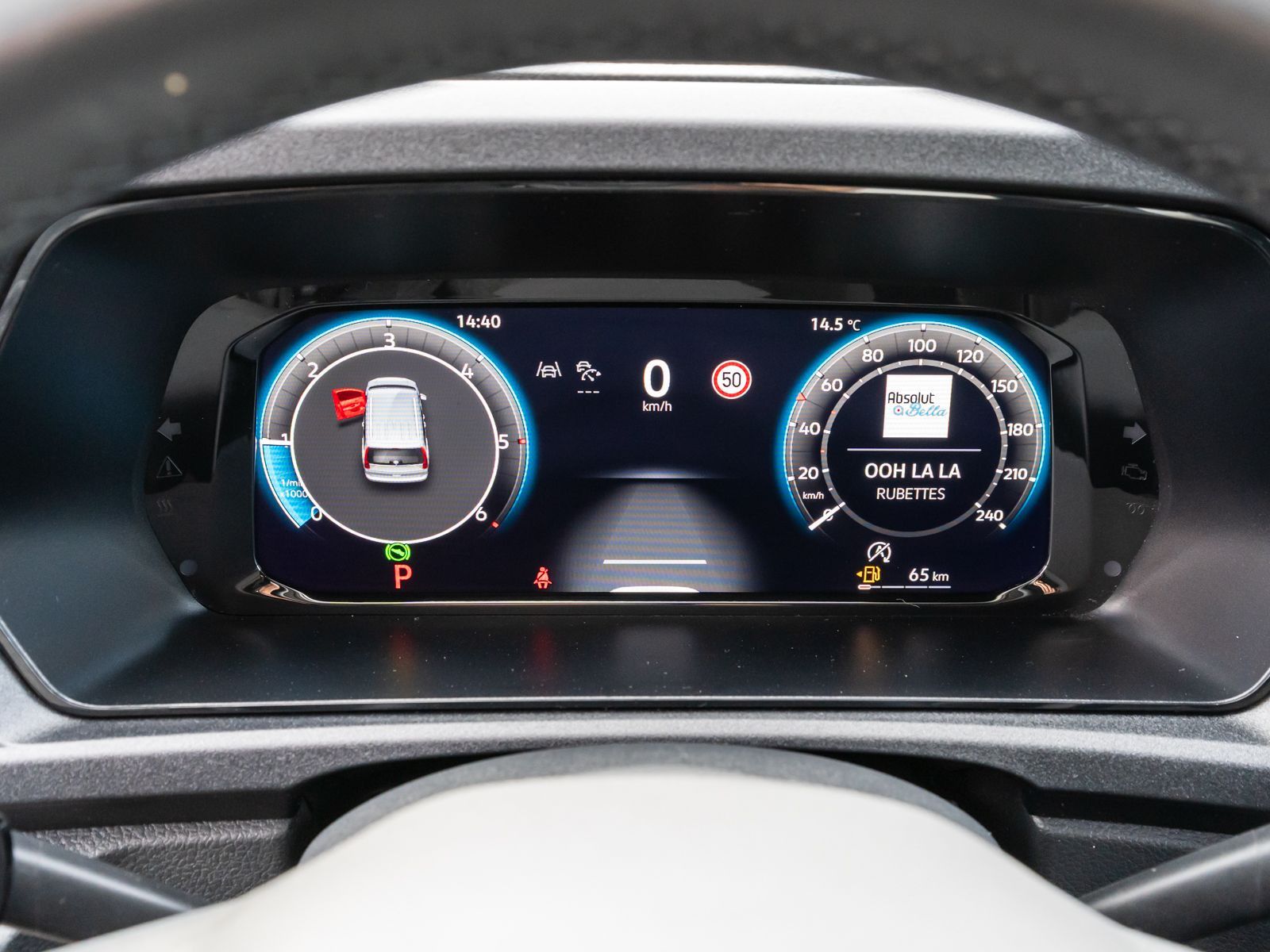Fahrzeugabbildung Volkswagen Caddy 5 Kombi 2,0 TDI DSG LED NAVI AHK RFK ACC