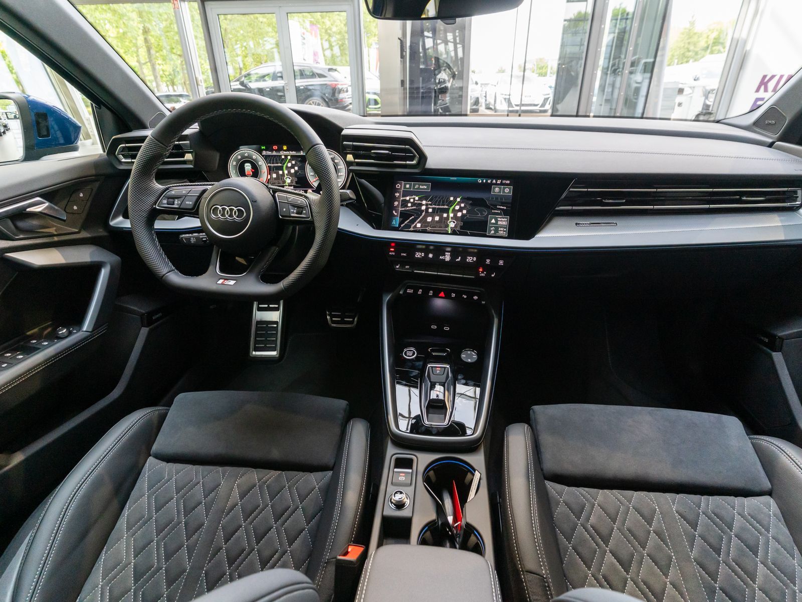 Fahrzeugabbildung Audi A3 Sportback Sline TFSI Stronic AHK SONOS MATRIX