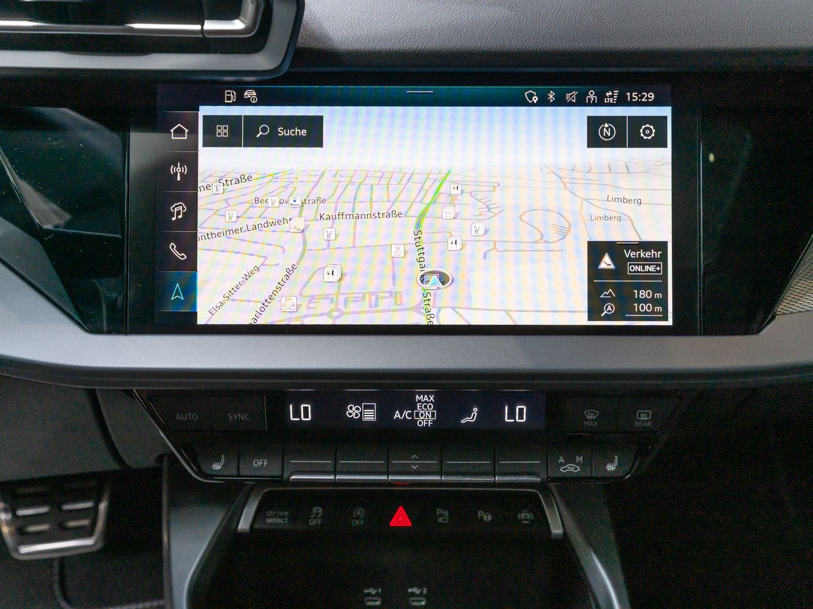 Fahrzeugabbildung Audi A3 Limousine S line TFSI Stronic RFK PANO SONOS