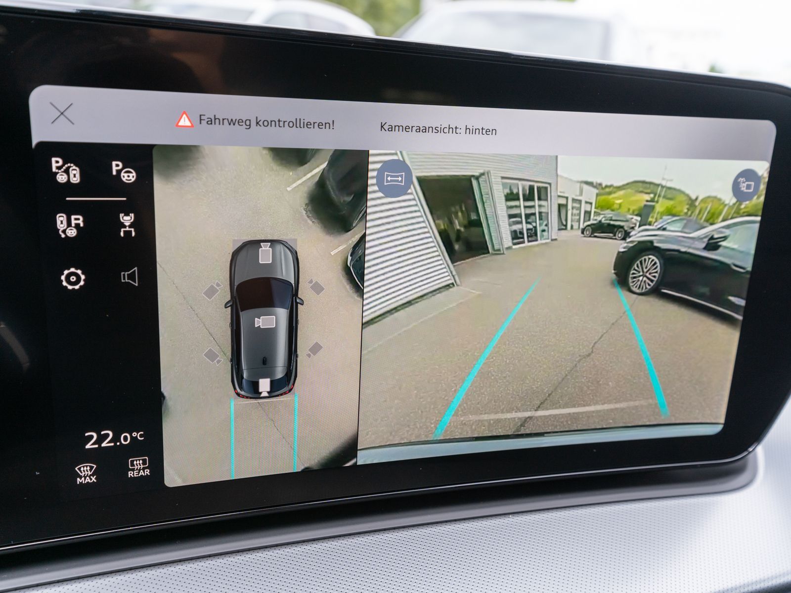 Fahrzeugabbildung Audi Q3 Sportback e-hybrid S line HUD SONOS AHK