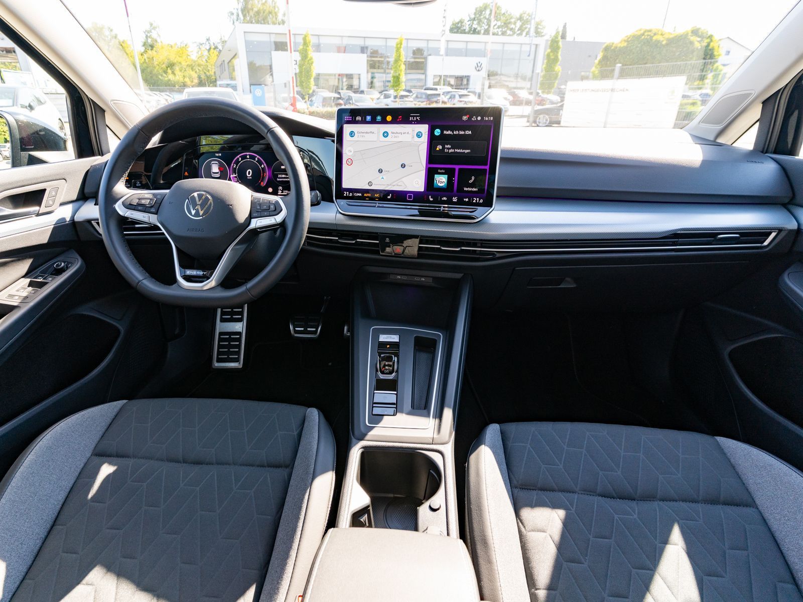 Fahrzeugabbildung Volkswagen Golf Energy 1.5 TSI DSG LED Navi RFK ACC SHZ AHK