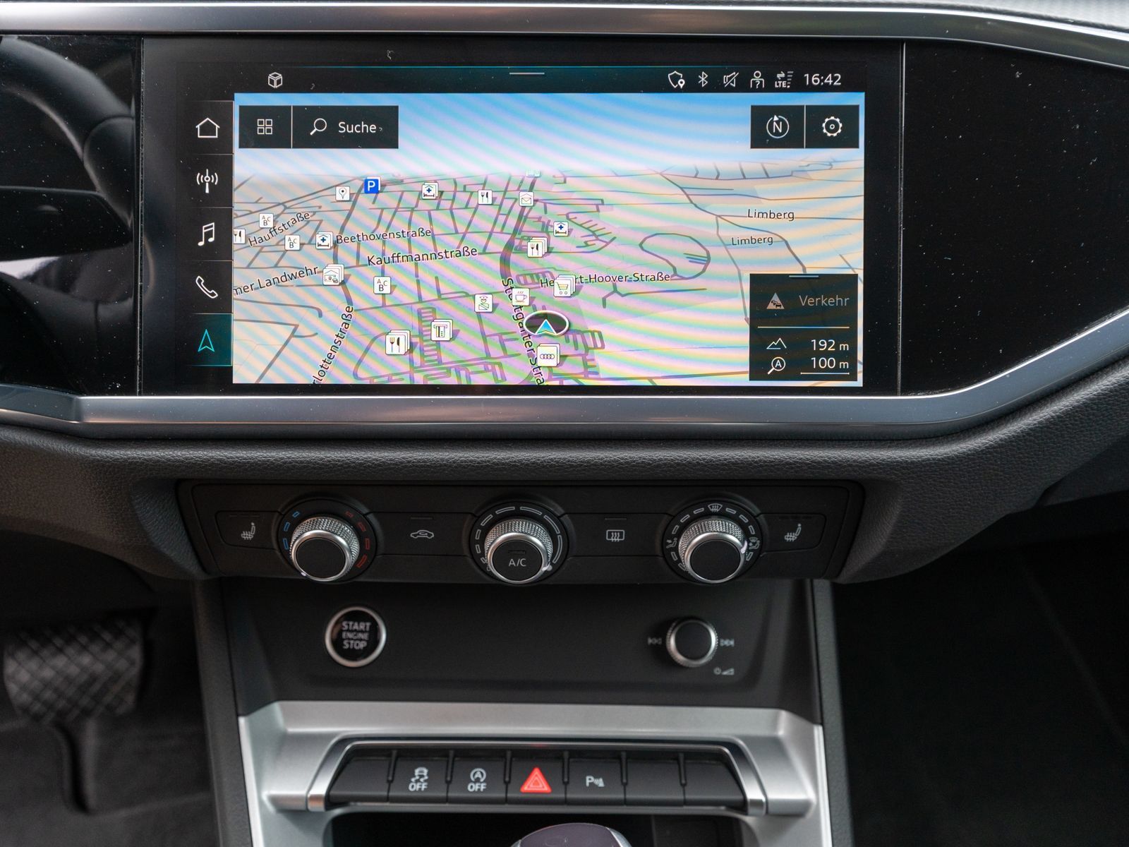 Fahrzeugabbildung Audi Q3 35 TDI S tronic NAVI LED SHZ PDC VC