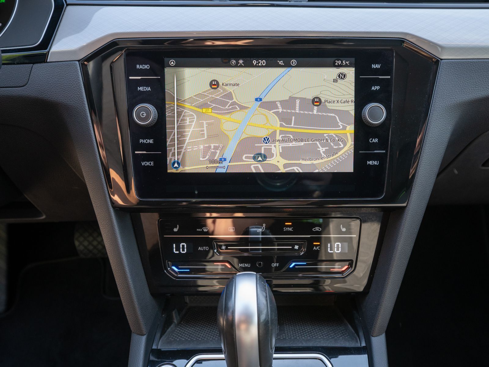 Fahrzeugabbildung Volkswagen Passat Variant Business 2.0 TDI DSG LED RFK AHK