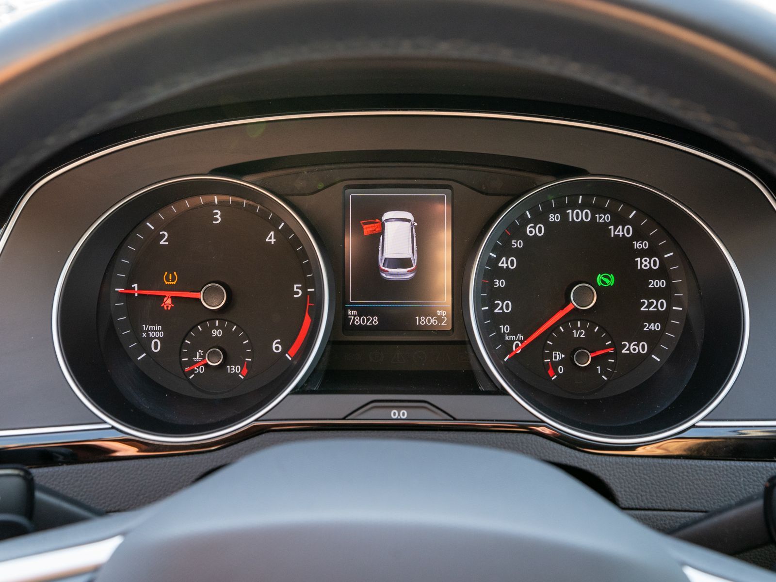 Fahrzeugabbildung Volkswagen Passat Variant Business 2.0 TDI DSG LED RFK AHK