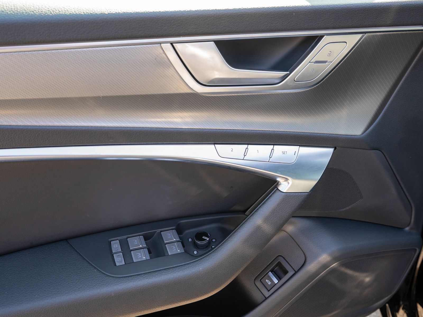 Fahrzeugabbildung Audi A6 Avant Sport 40TDI Stron LED Navi PDC PANO AHK