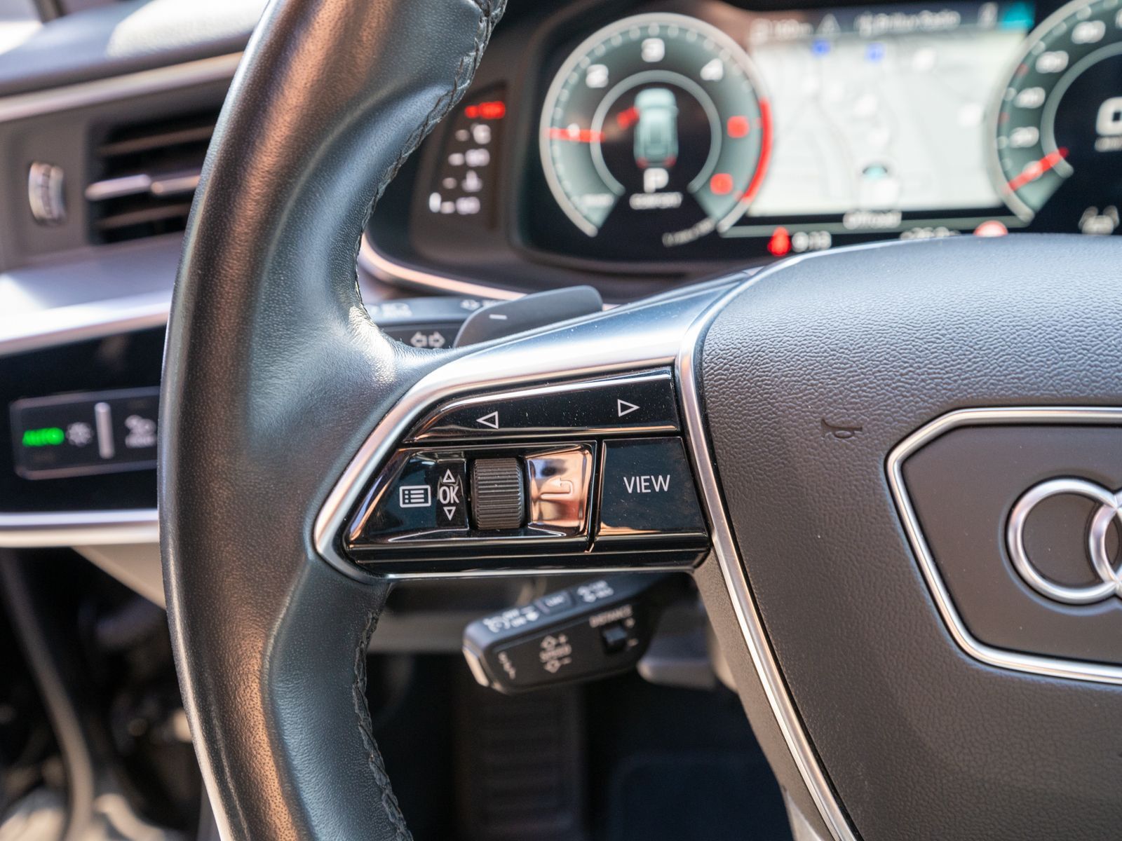 Fahrzeugabbildung Audi A6 Avant Sport 40TDI Stron LED Navi PDC PANO AHK