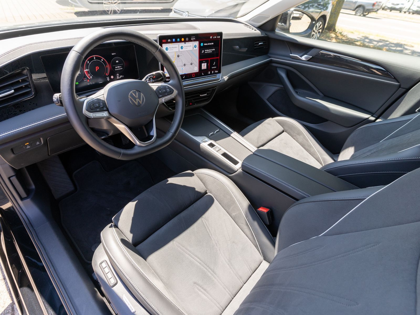 Fahrzeugabbildung Volkswagen Passat Variant Business 2.0 TDI DSG LED 360° AHK