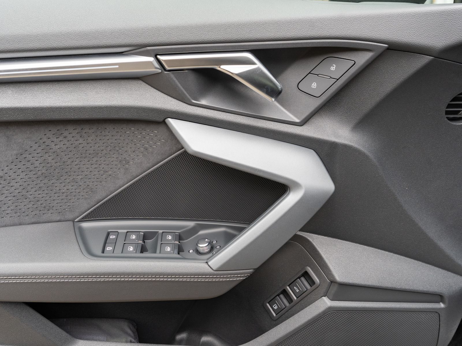 Fahrzeugabbildung Audi A3 Sportback Sline TFSI e Stronic RFK ACC MATRIX