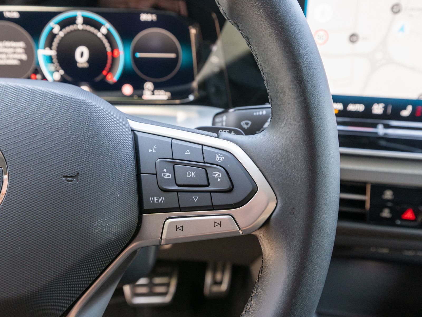 Fahrzeugabbildung Volkswagen Golf Energy 2.0 TDI DSG LED Navi RFK ACC AHK