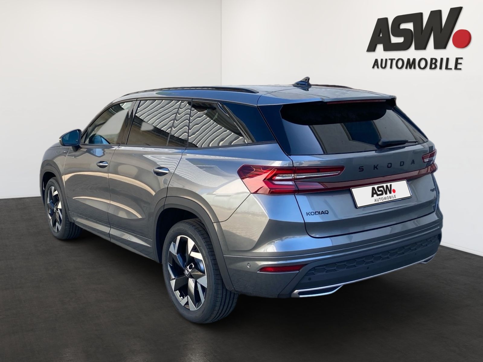 Fahrzeugabbildung SKODA Kodiaq Sportline 2,0 TDI 193PS DSG 4x4 360° AHK