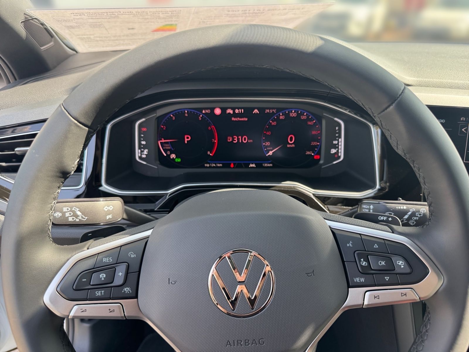 Fahrzeugabbildung Volkswagen Taigo R-Line 1.0 TSI DSG ACC Rückfahr-Kamera