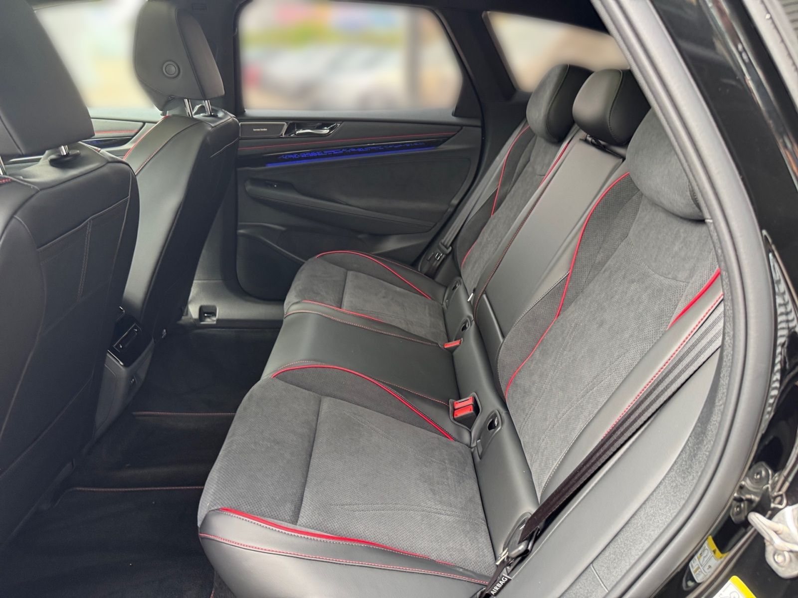 Fahrzeugabbildung Volkswagen ID.7 GTX Tourer 4MOTION 250 kW (340 PS) 86 kWh 1