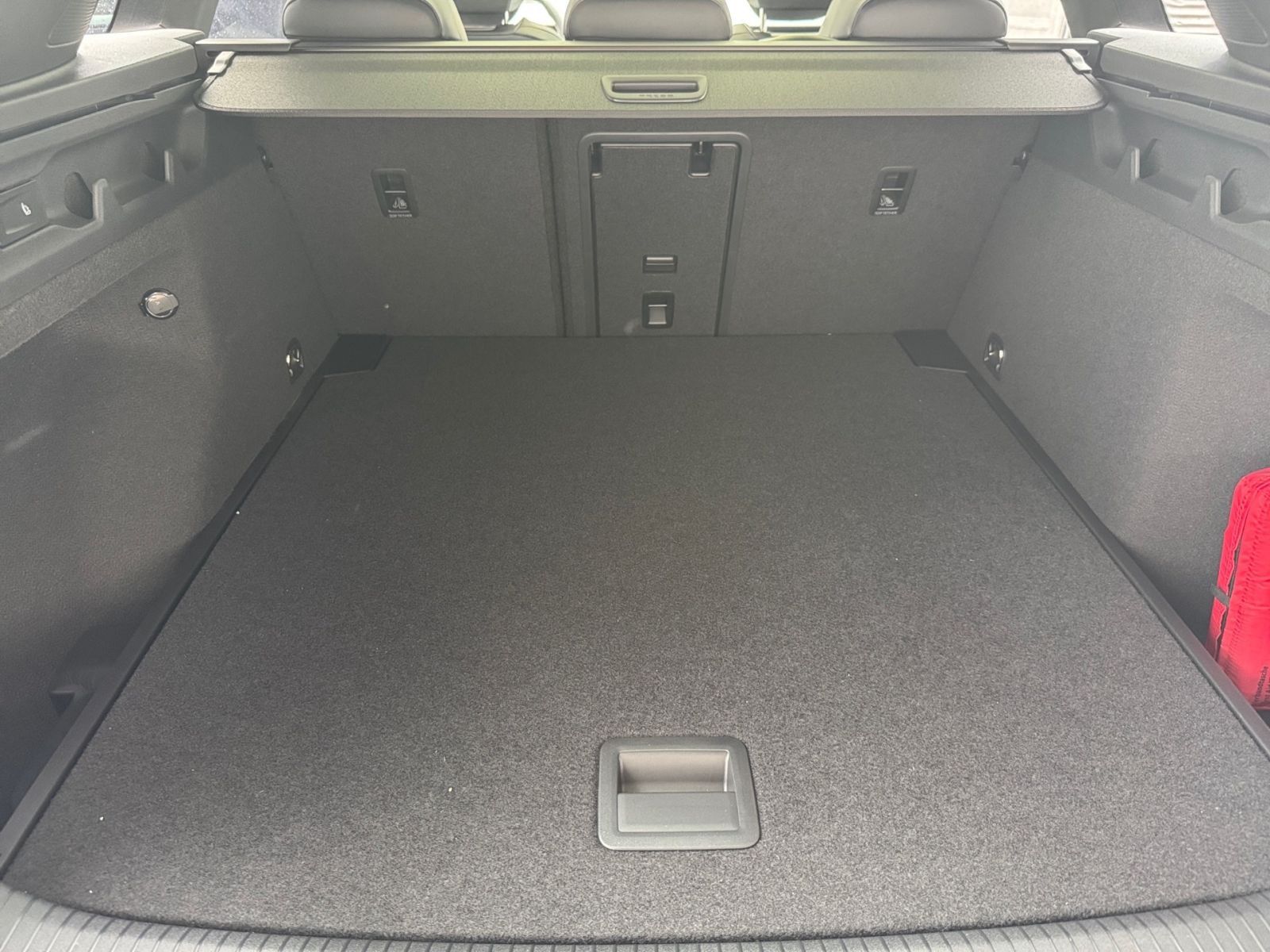 Fahrzeugabbildung Volkswagen ID.7 GTX Tourer 4MOTION 250 kW (340 PS) 86 kWh 1