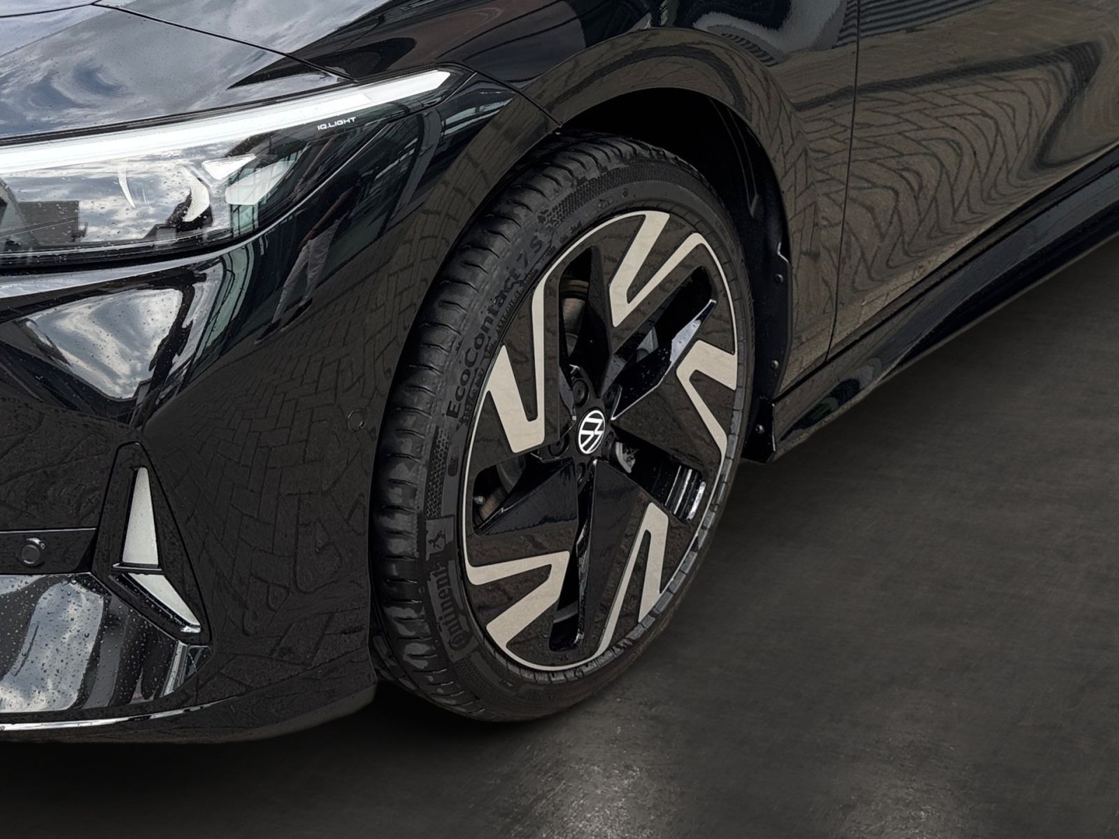 Fahrzeugabbildung Volkswagen ID.7 GTX Tourer 4MOTION 250 kW (340 PS) 86 kWh 1