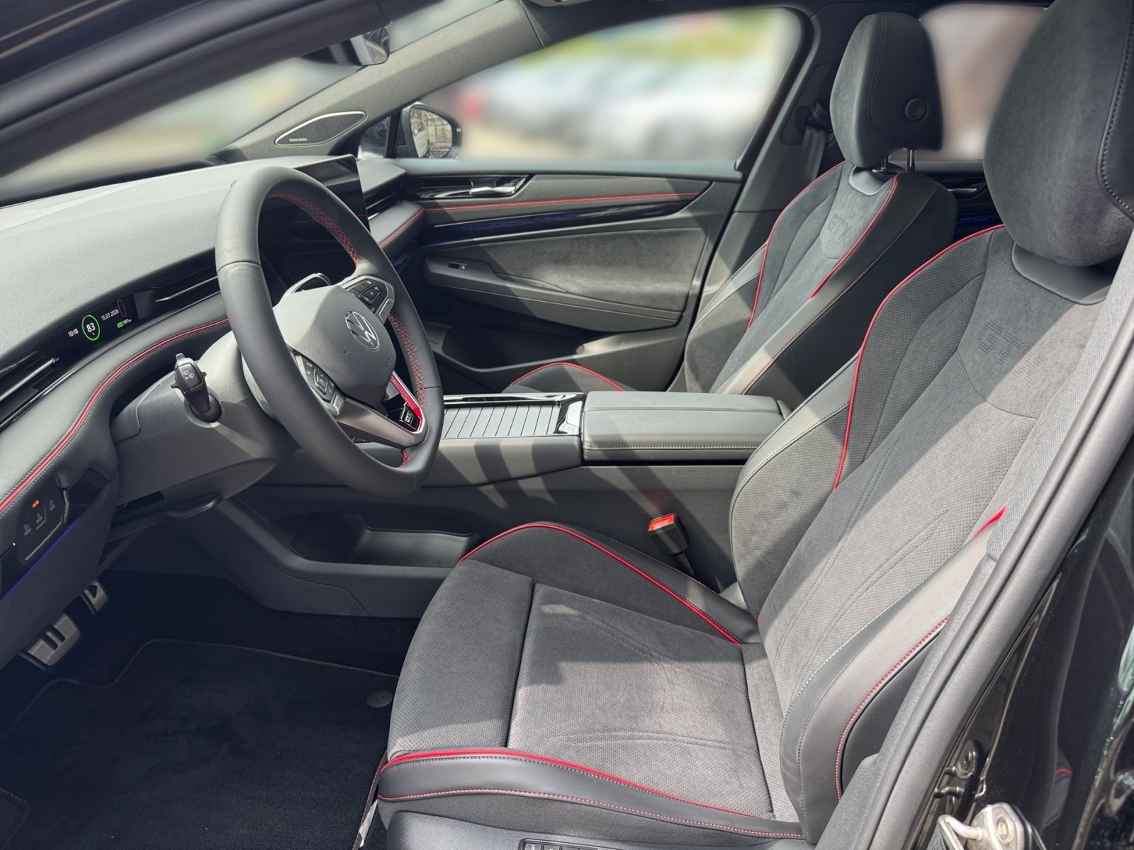 Fahrzeugabbildung Volkswagen ID.7 GTX Tourer 4MOTION 250 kW (340 PS) 86 kWh 1